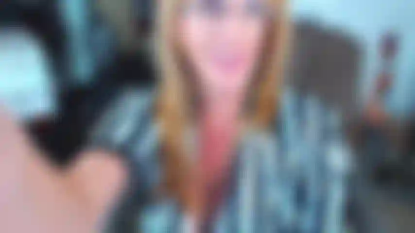 15. Quickie dedo e dildo bucetinha fodendo.