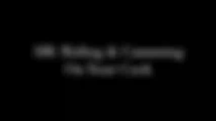 188. Cavalgando e gozando no seu pau.