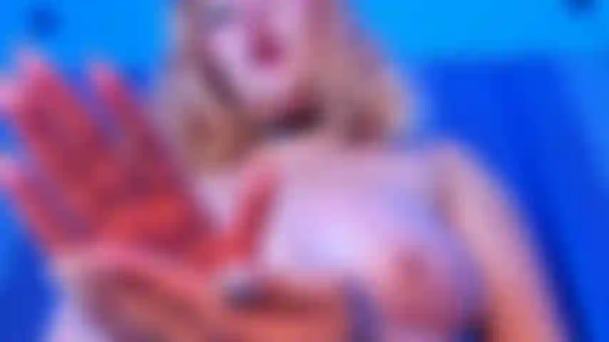 Aqui estão suas bolas antiestresse.