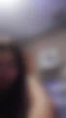 Grinding my pussy on the hottub jet..  let's get wet together ;)