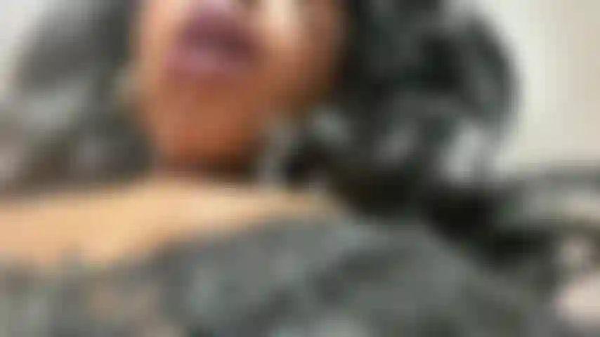 Beba minha saliva (humilhação)