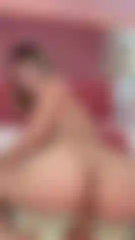 Adoro cavalgar seu pau o dia todo.