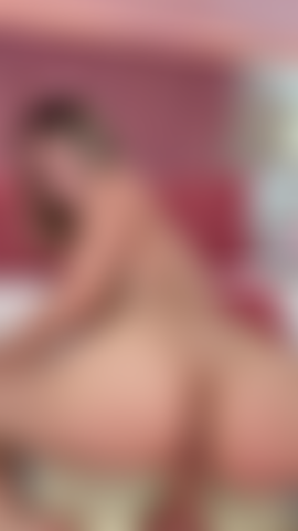 Adoro cavalgar seu pau o dia todo.