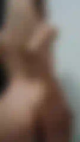 Brincando no banheiro enquanto me ouço lá fora.