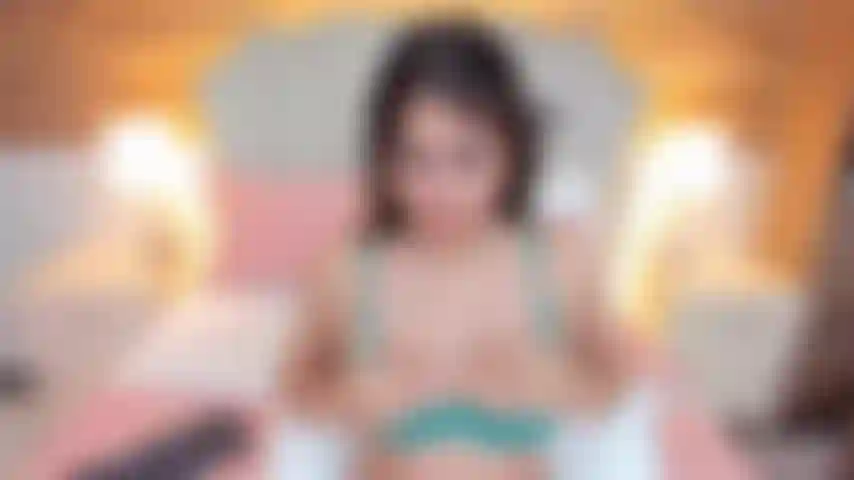 Minha buceta sendo fodida pelo meu vibrador.