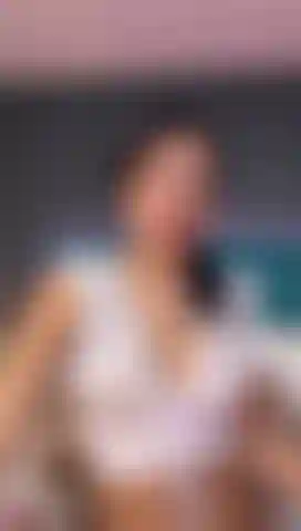 Gosto de um boquete delicioso, peitos grandes e uma garota muito gostosa.