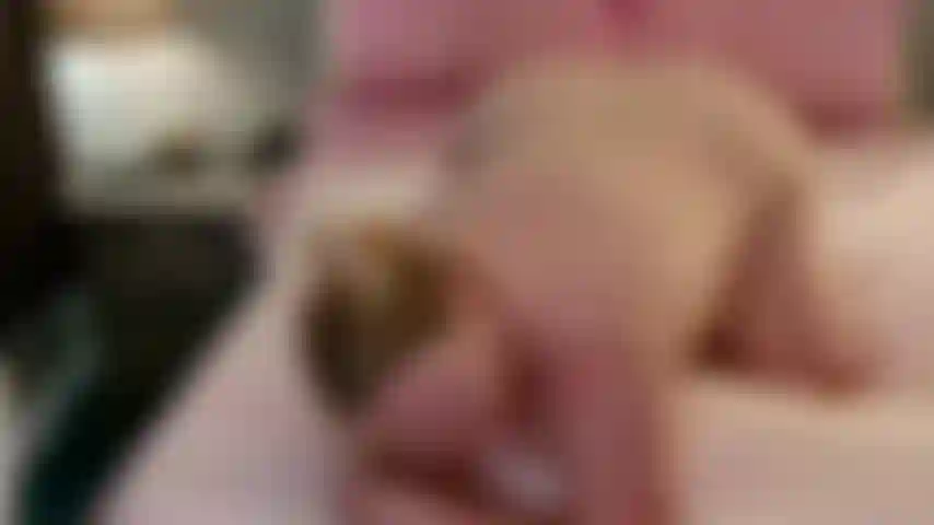 217.Cuspindo nos meus seios e na sua pica enquanto a engulo fundo, deixando tudo bem molhadinho e escorregadio, depois mostrando meu buraquinho apertado bem de perto e pov de você me fodendo por trás.