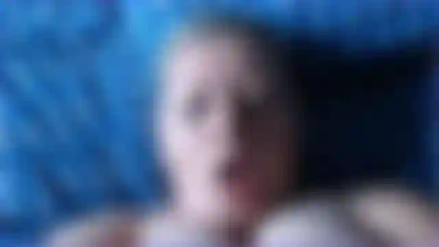 77. Veja meus seios em ângulo pov enquanto estou em cima de você, veja como meus enormes seios naturais de milf madura quicam e balançam enquanto eu cavalgo seu pau.Vídeo quente para amantes de seios naturais.
