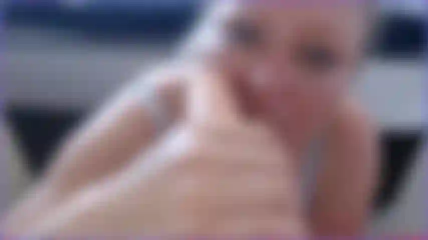 Dt esse enorme brinquedo novo veja como eu chupo bem seu pau, cuspindo gostoso engasgando garganta profunda bj para os amantes orais estilo pov. Conversa nojenta e suja neste vídeo, eu sou a porra da rainha do oral, venha ver por quê.