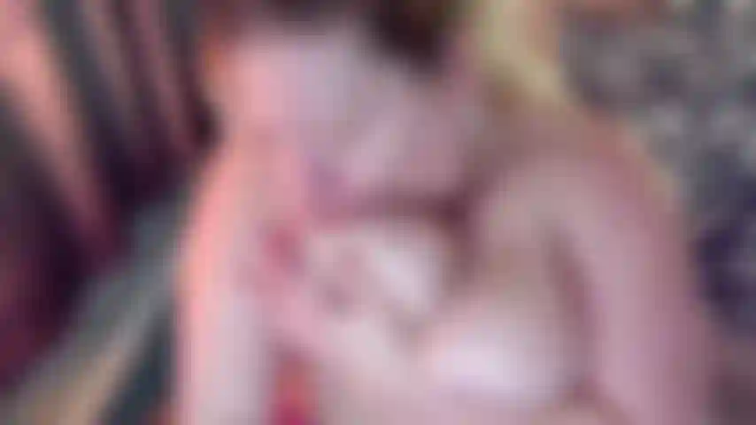 207. Chupando meus mamilos duros e fazendo você gozar enquanto assiste a uma conversa suja e quente neste vídeo de enormes tetas naturais de milf para você aproveitar!