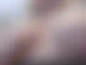 Neste vídeo eu provoco vocês com meus peitos grandes naturais brincando com meus mamilos vídeo quente para amantes de peitos.