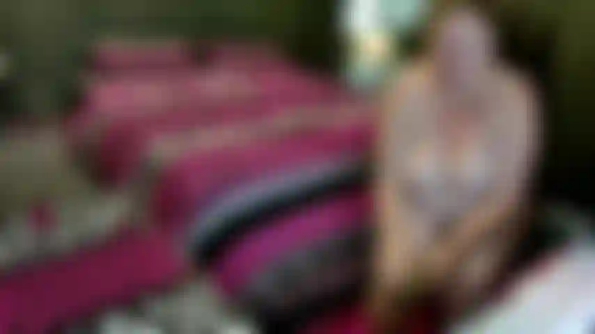 Colocando meia-calça chefe rp eu faço você se masturbar para mim enquanto me assiste colocar essa meia-calça sedosa no meu corpo gostoso e curvilíneo te dizendo como se masturbar fazendo joi e te fazendo gozar em mim deixa eu te provocar com minha meia-calça.