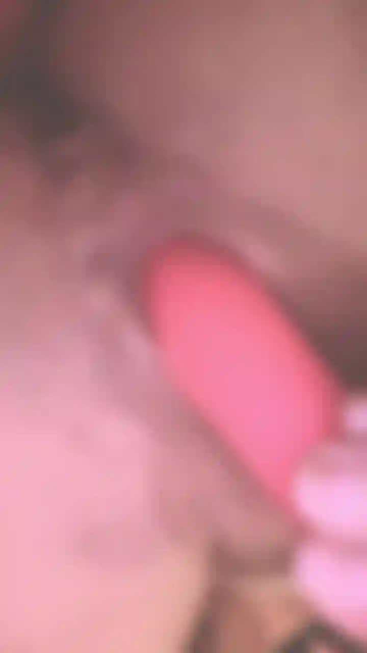 SQUIRTING GODDESS Watch to soak your phone screen