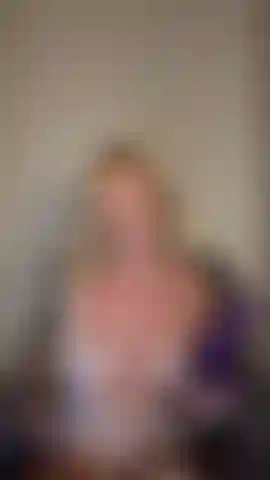 2 minute cum dildo video. Watch a cream pie leak out. 🤤