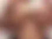 Você já se perguntou como meus seios são macios? E como eles se sentem bem quando você os aperta em suas mãos? Bem, posso dizer que eles são como bolas de estresse e sempre que você os toca, todas as suas preocupações são.