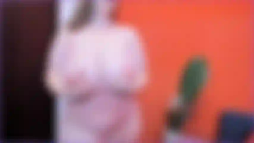 Com vontade de uma boa foda anal.