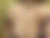 Você sabe que é viciada em meus seios e adoraria chupá-los e lambê-los bem, você adoraria meus seios, tratá-los como o tesouro que eles são.