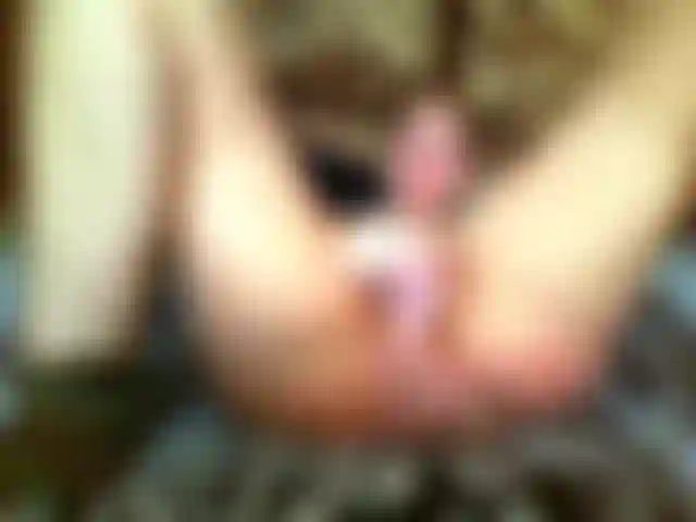 Wtite brinquedo na buceta e dildo bom site na buceta ao mesmo tempo e orgasmo bucetinha dupla penetração.