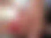 Meu segundo vídeo anal. Dedilho minha bunda primeiro, depois coloco um vibrador nela e monto no vibrador. Esticando meu traseiro apertado.