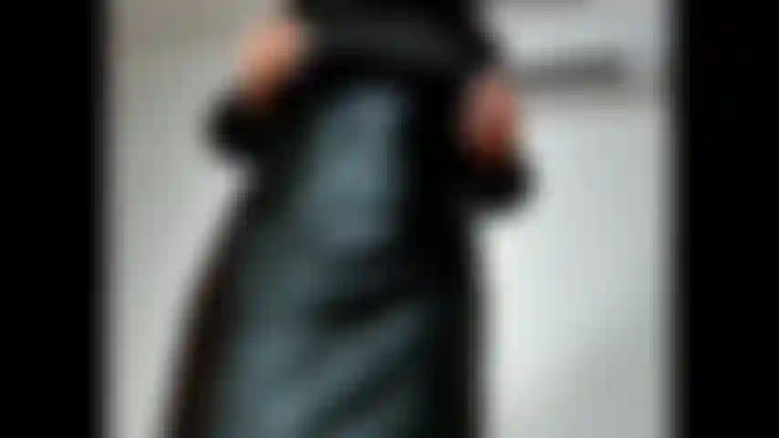 Você baba nos meus pés como uma putinha patética.