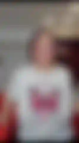 Você trai sua namorada comigo.