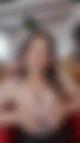 Peitos brincando, me masturbando, bucetinha de perto, peitos saltando.