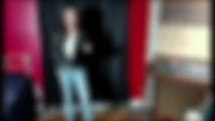 Seu pervertido! Então assim, quer ouvir o que eu falo no meu diário submisso? Você tem toda razão, principalmente porque a sessão de hoje é particularmente intensa! Várias descobertas para mim, novas sensações.