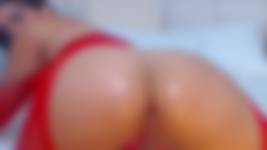 Brincando com minha bunda.