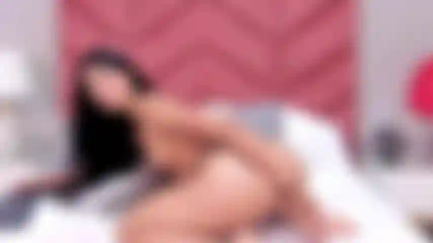 Cowgirl reversa com vibrador enorme e bucetinha bem molhada.