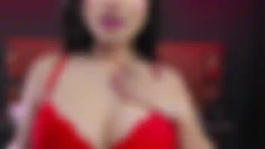 Faço show de striptease para meu cliente preferido.