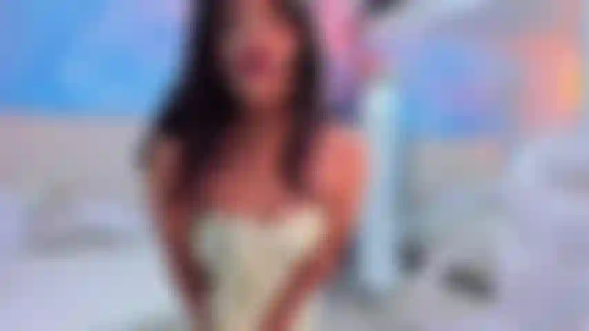 O entregador do meu bairro traz uma pizza mas eu obrigo ele a me levar.