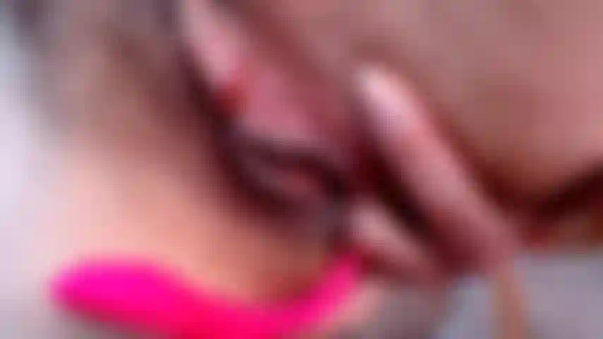 My hairy pussy with juicy lips in the foreground coming very tasty on your mouth, but this time creamy and squirt