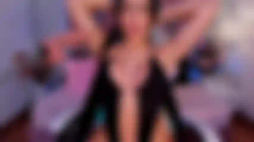 Deepthroat com máquina e facial.