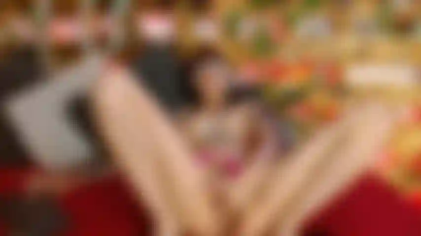 faster and faster fingering my pussy i moan so good