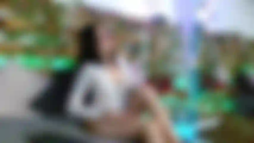 I imagine that they are your hands that run through my body just at this rhythm slide from my mouth to my feet sitting all your wish