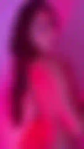 Mm DELICIOUS BATH OF OIL ALL OVER MY BODY, LET YOURSELF GO AND FEEL EVERY DROP COVERING ME