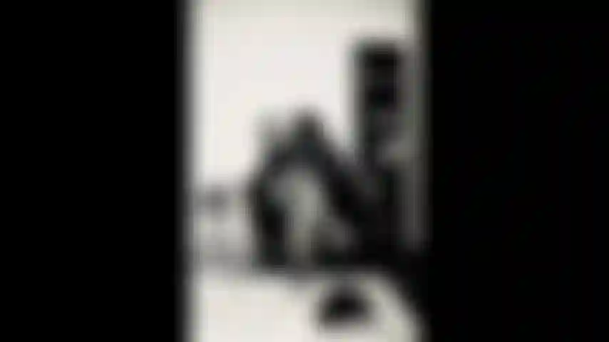 O clone dele está transando com a esposa?!