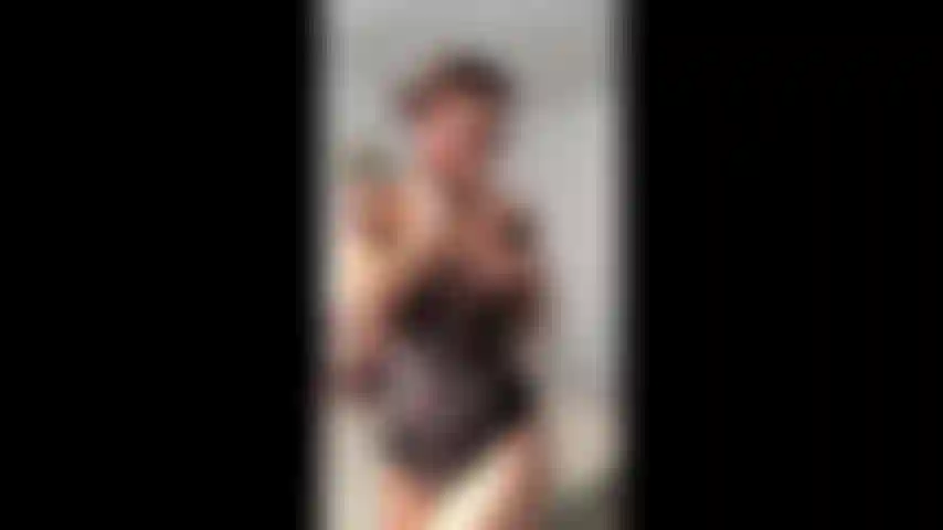 Minha bucetinha peluda perfeita vai te deixar louca!