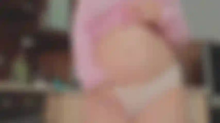 Masturbação na cozinha.