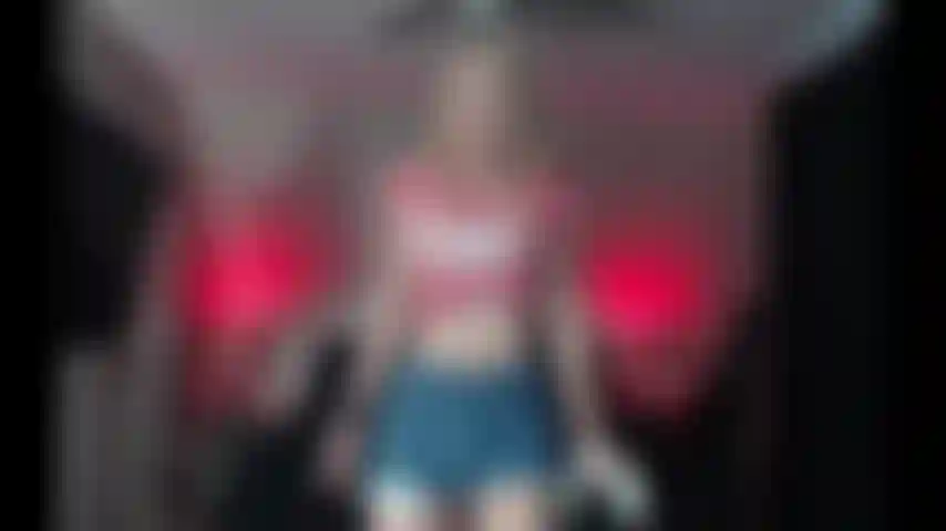 Pega passo mano na gaveta de calcinhas! Use-os e goze na sua própria cara! Sph!