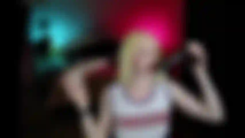 Cheerleader pega chupando teaser do time de futebol.