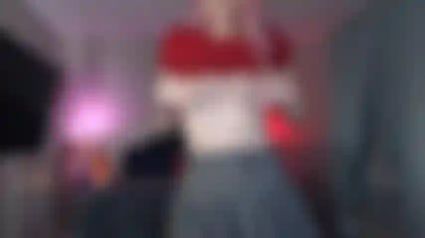 Gold show com ahegao, vibe, gozando.