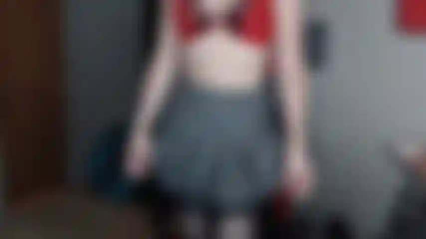 Alexa tira a roupa, mostra a bunda, bate e provoca o bumbum!