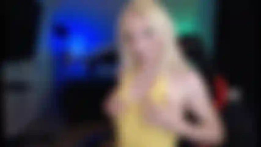 Madrasta bj hardcore engasgando e cuspindo.