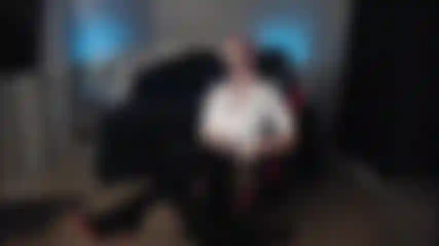 Masturbação de traje de escritório.