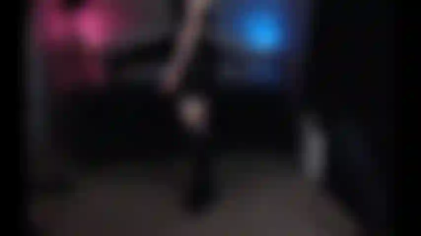 Adoro a deusa vestindo couro joe & cei.