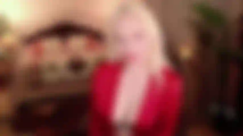 Minha madrasta está com ciúmes da sua namorada.