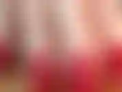 Longa, perfeitamente cuidada, unhas vermelhas. No momento em que você os vê, você fica instantaneamente excitado. Você ama a aparência deles. Você quer imaginá-los enrolados em seu pau.