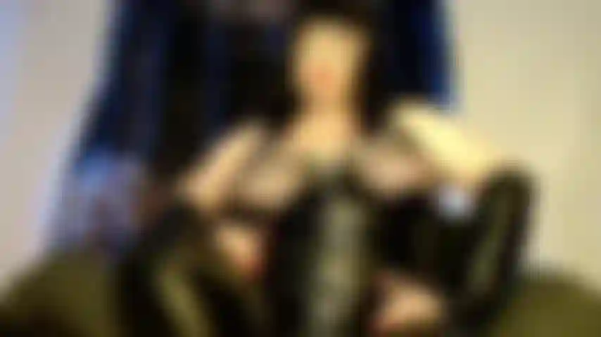 Reunida com seu valentão.