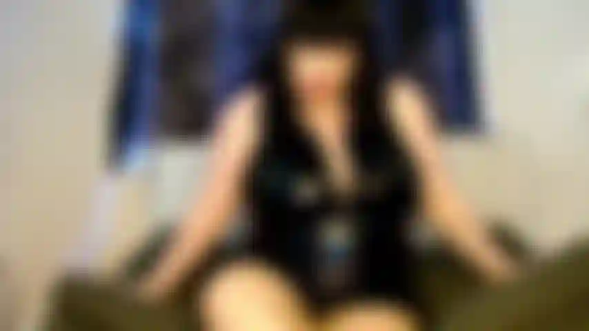 Cucked_cabaret_slut_.